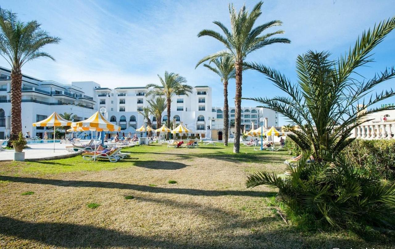 Riviera Hotel - Family Only Порт-Эль-Кантауи Экстерьер фото