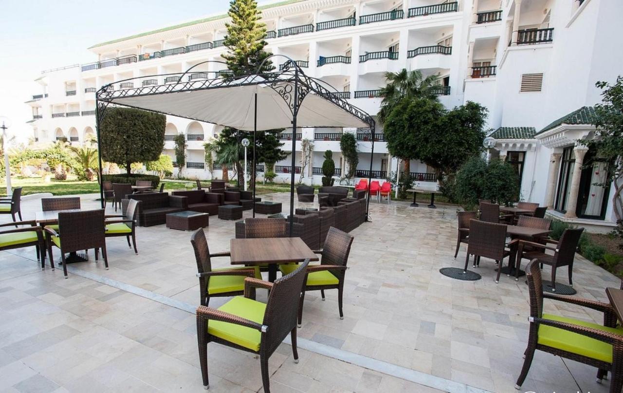 Riviera Hotel - Family Only Порт-Эль-Кантауи Экстерьер фото